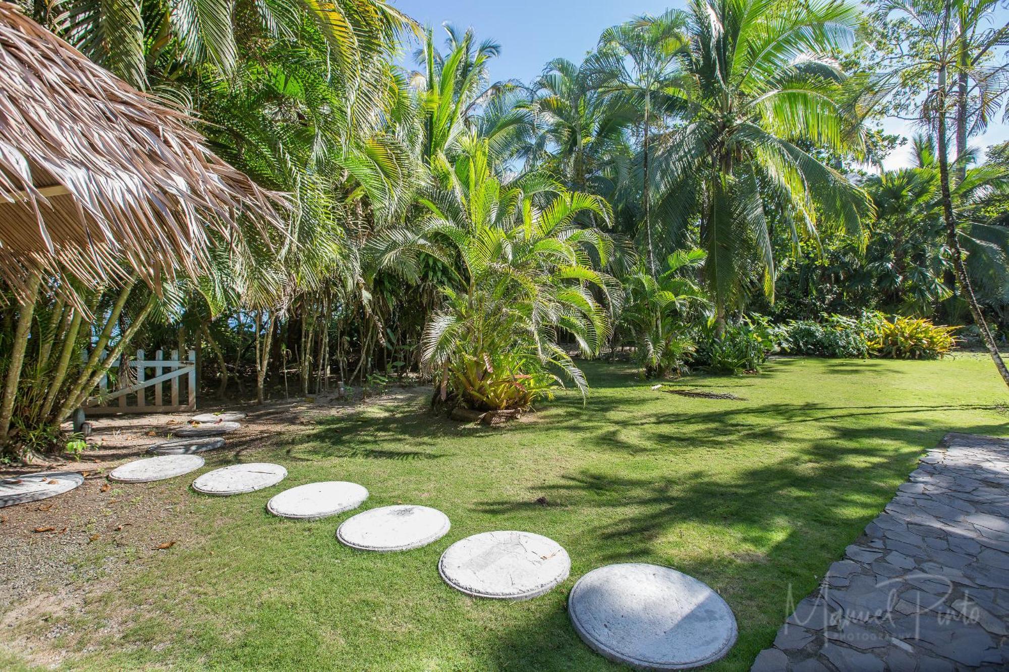 Our Beachfront Bungalow Punta Uva Exterior photo